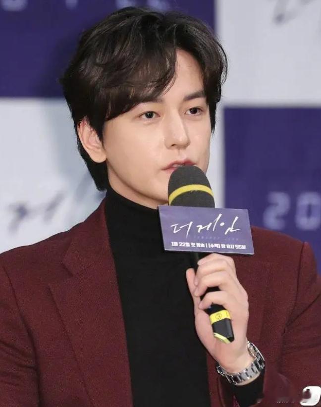 林周焕物流中心打工林周焕快递中心打工 27日，韩网热传去年8月在京畿利川某物流中