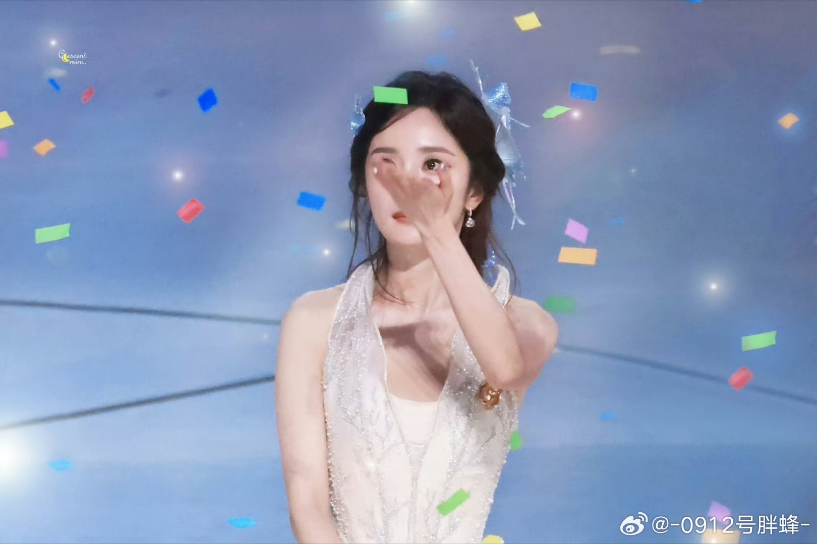 杨幂杨幂末路狂花 ym杨幂公牛品牌全球代言人 “在时间飞逝的世间 唯有爱意可以永
