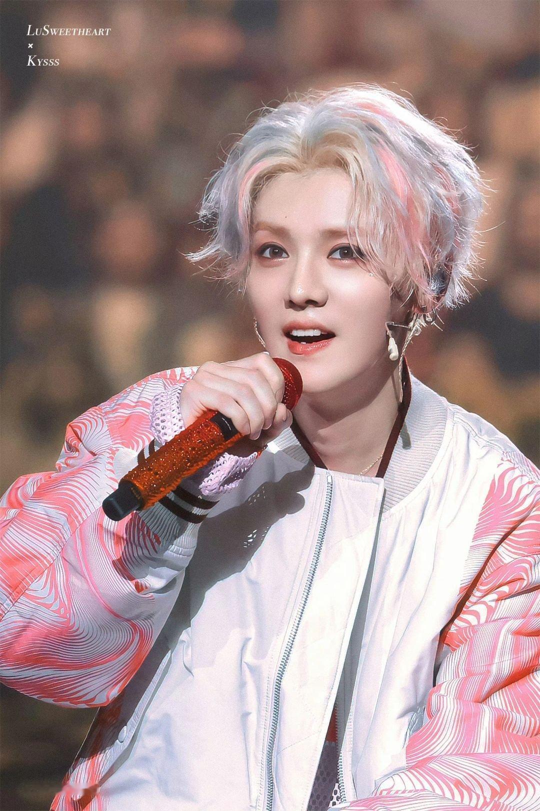 鹿晗 爷儿们要脸 太太太太太太太太太太太太爷们了……咱们老爷们儿都长这样？