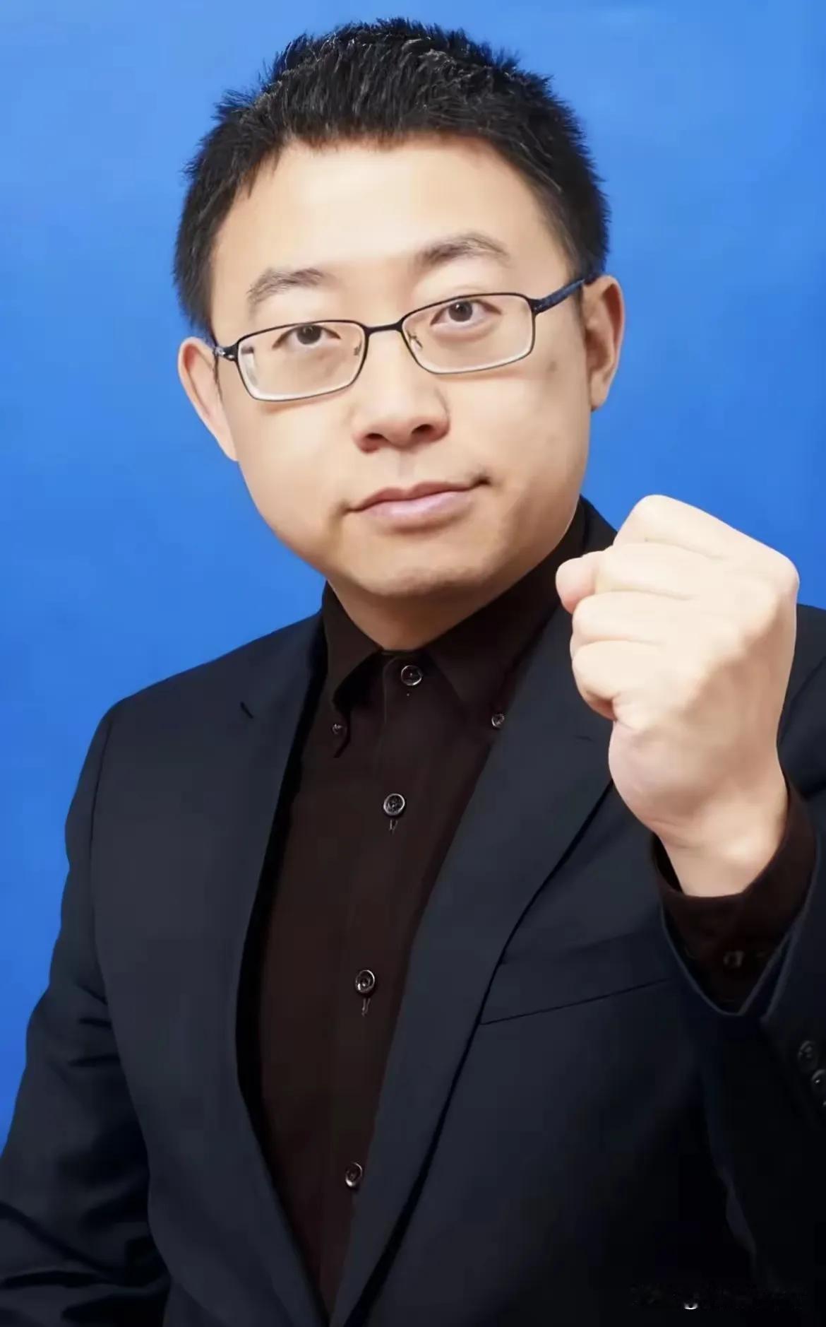 终于有人坐不住了，
沈逸教授说的太对了，
他直言说：不能用整个社会的安危，来满足