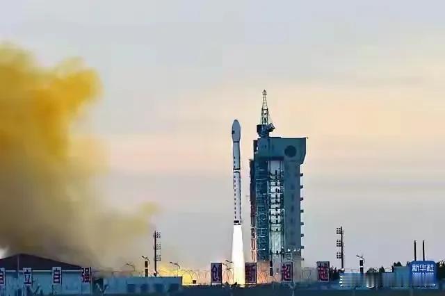 “浩瀚星空，见证中国力量！今天，又有一颗闪亮的星冲向宇宙。”
 
嘿，各位小伙伴