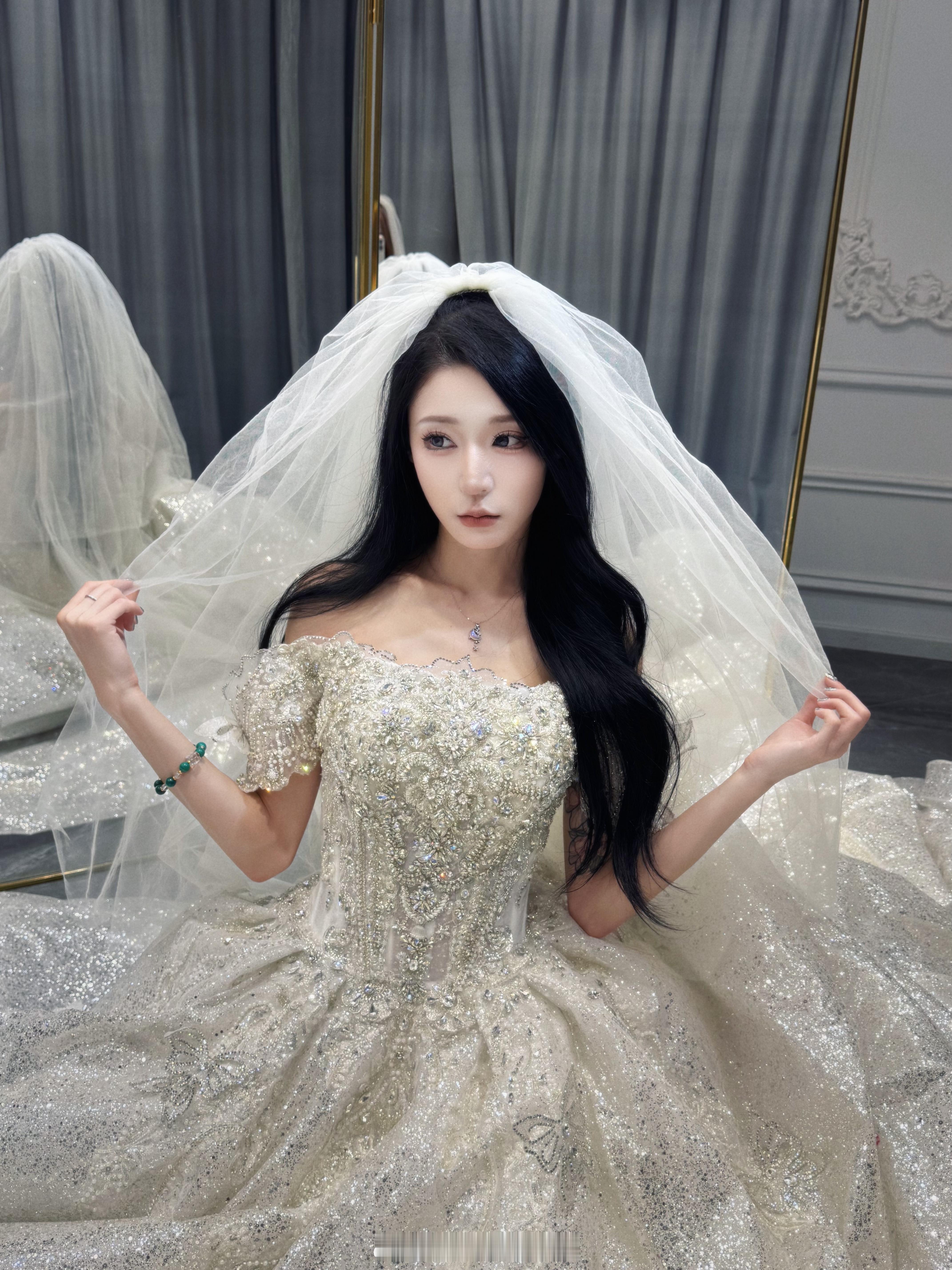婚纱一定要穿给最爱你的人看 ​​​