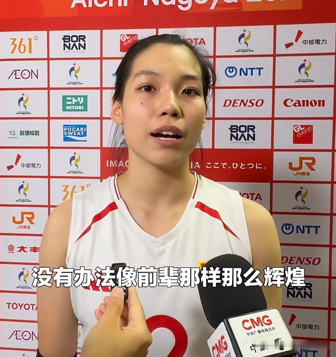 中国女排3比0横扫日本，实现亚运三连冠、队史第十冠。但最戳人的，是赛后庄宇珊那句