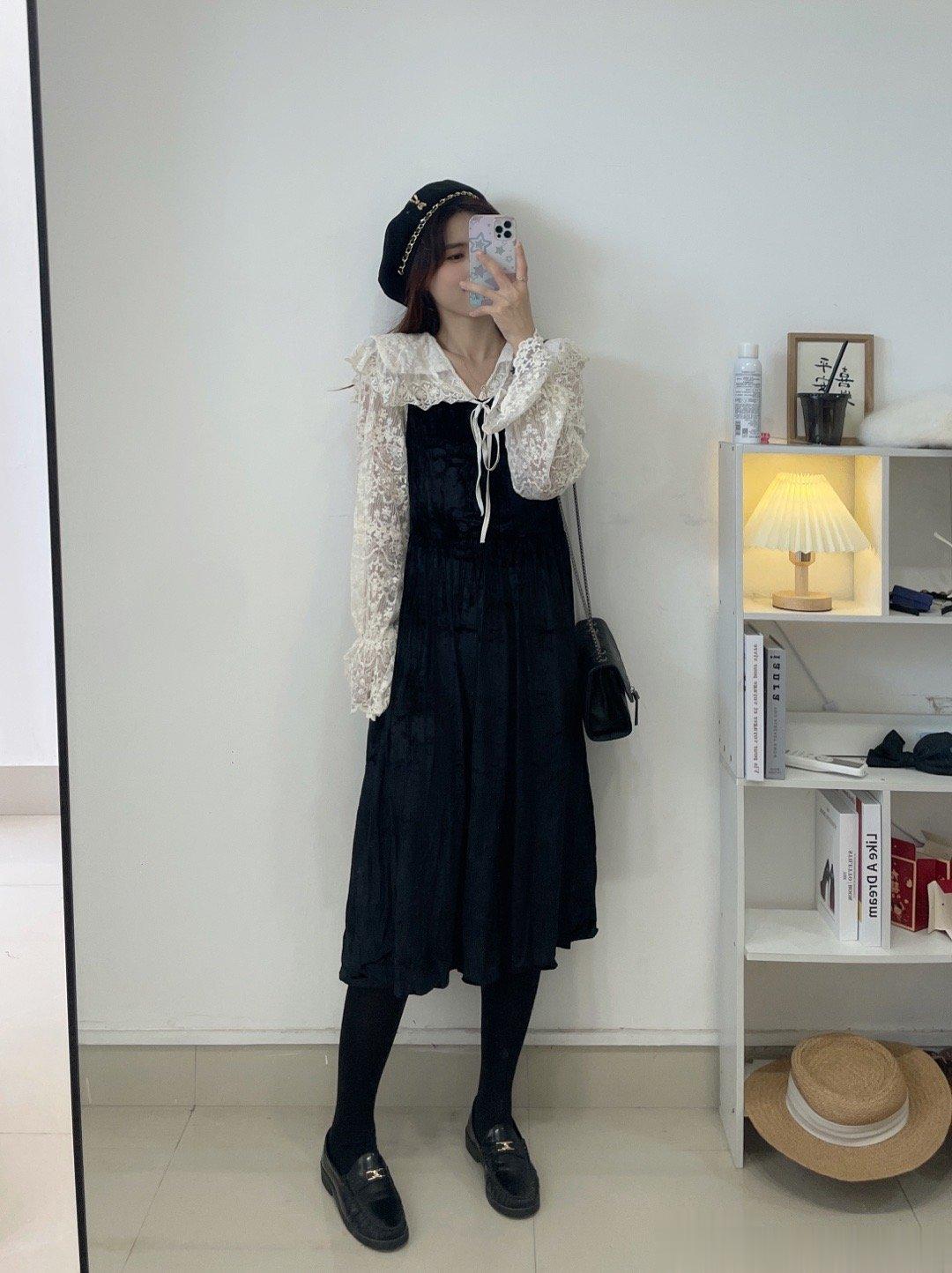 10月31日 20:00  跨店200-30，气质丝绒裙，这两年很流行哦！袖子是