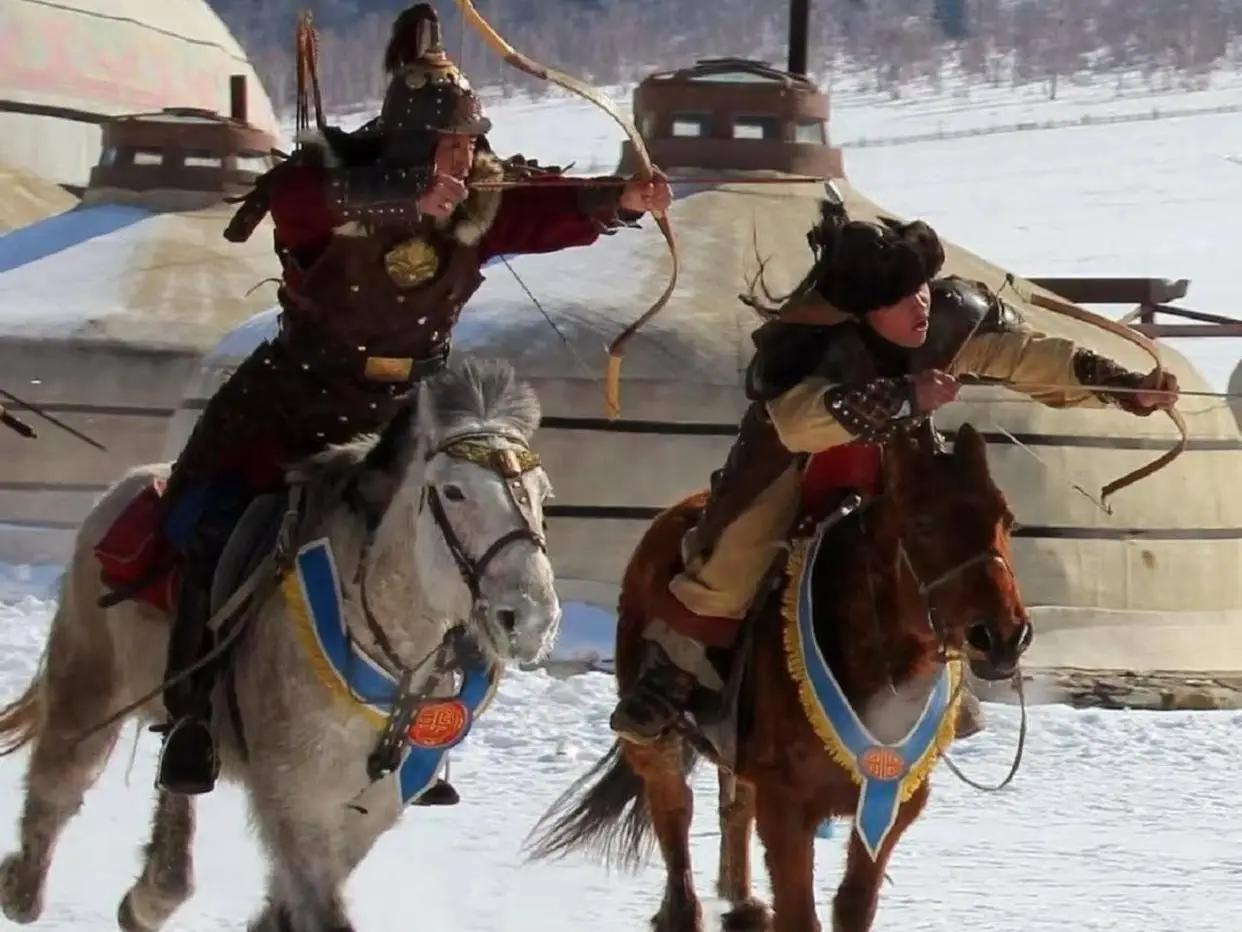 欧洲白人更加高大强壮，为什么冷兵器时代打不过黄种人？因为真相是，白人的强壮能打是