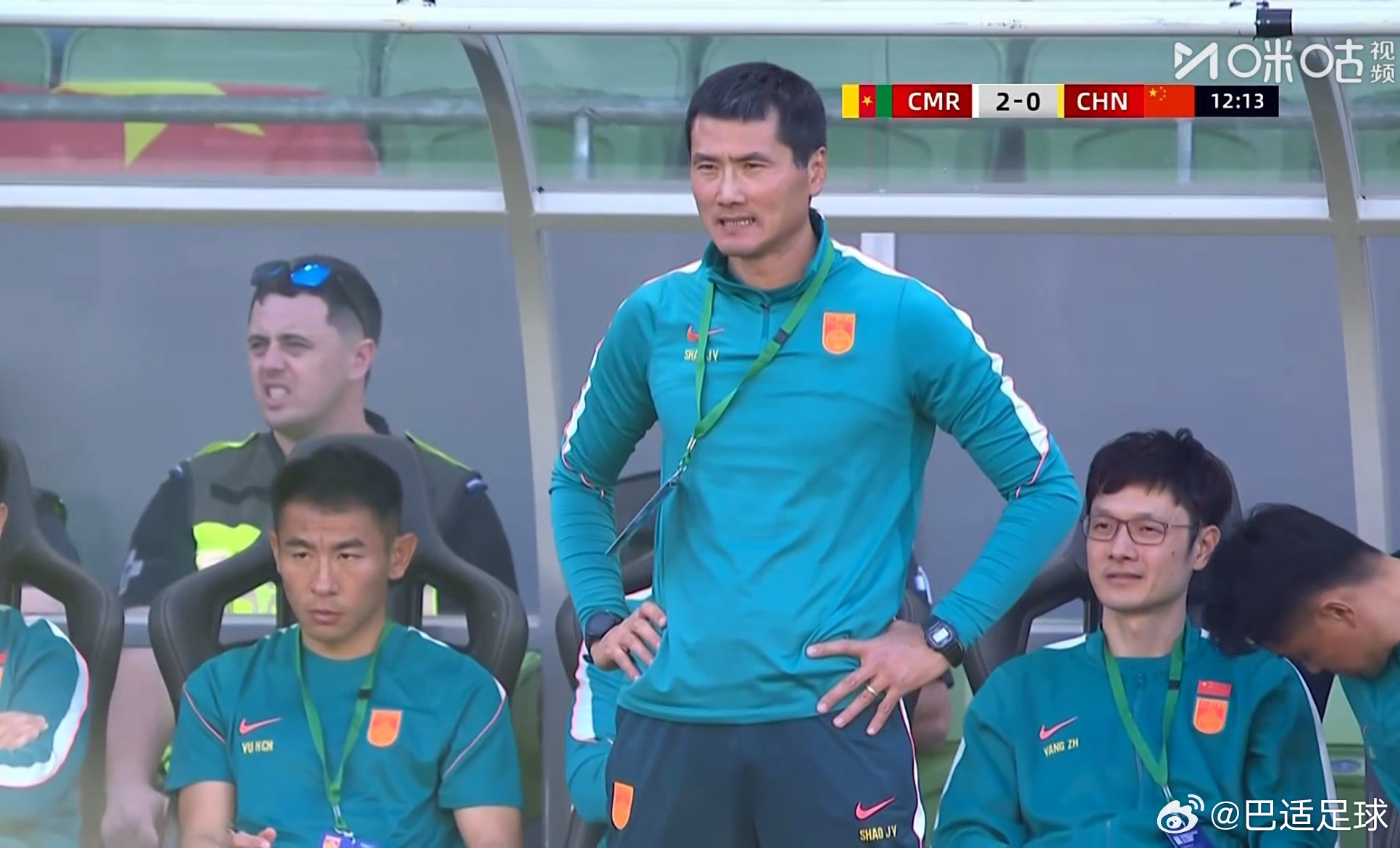 开场不久0比2落后，看逆境中的国足怎么踢，邵佳一如何面对，这是考验。国足国足vs