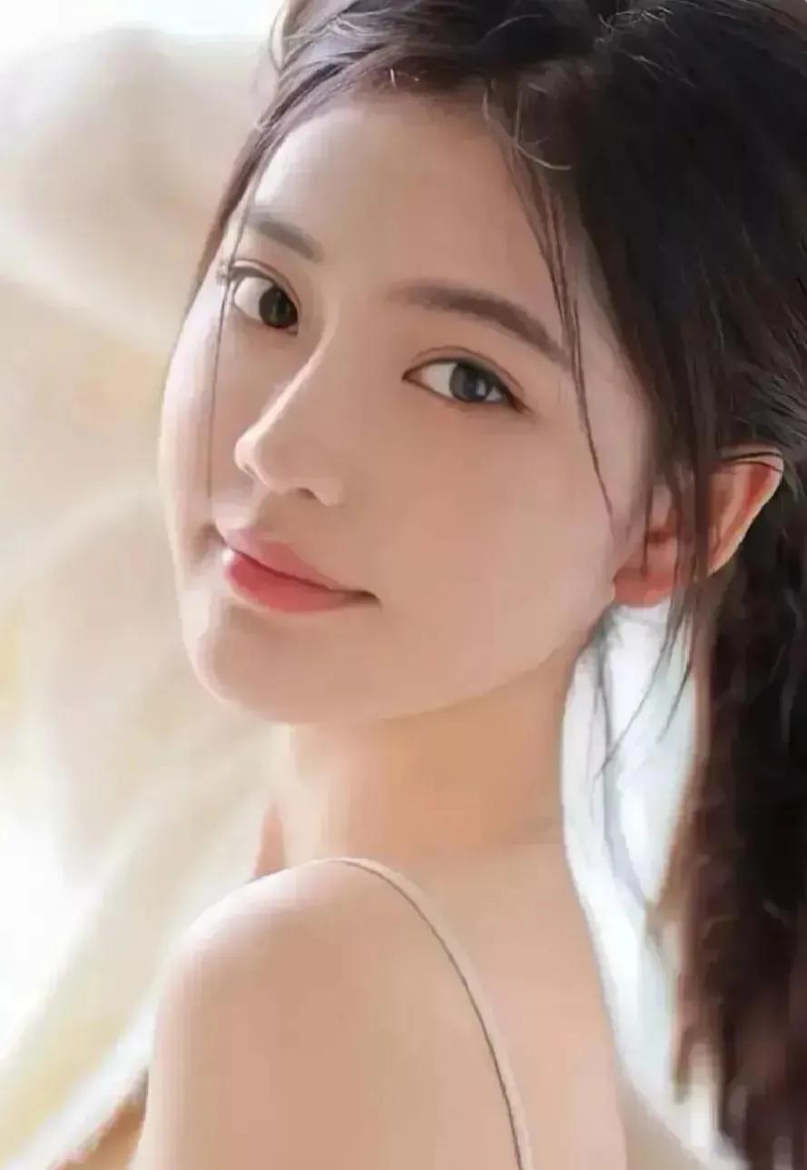 美女风采，明眸皓齿