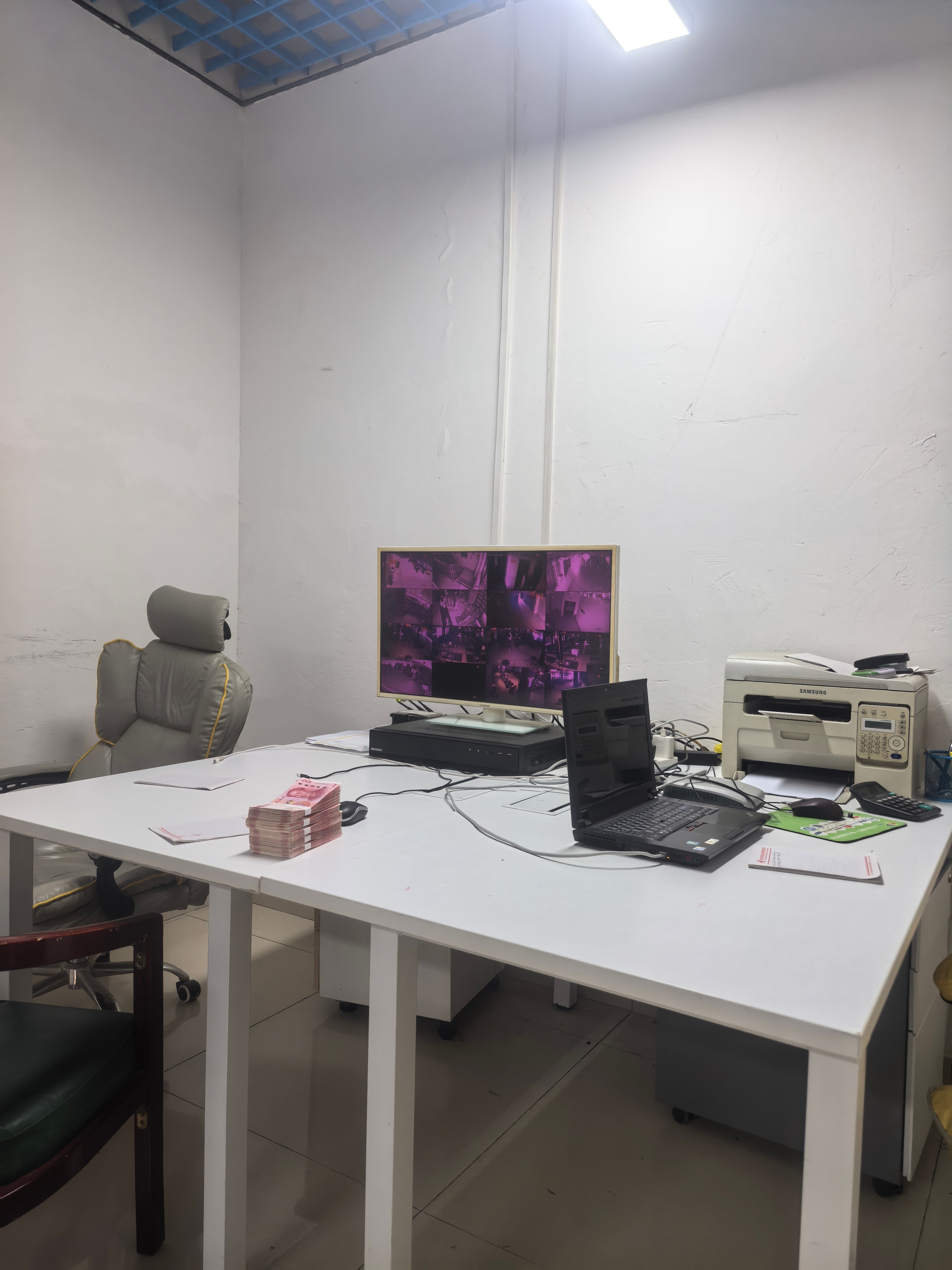 钱就是最好的试金石！他能验真出一个人的品行和格局。不是要命的事情都不是大事情，没