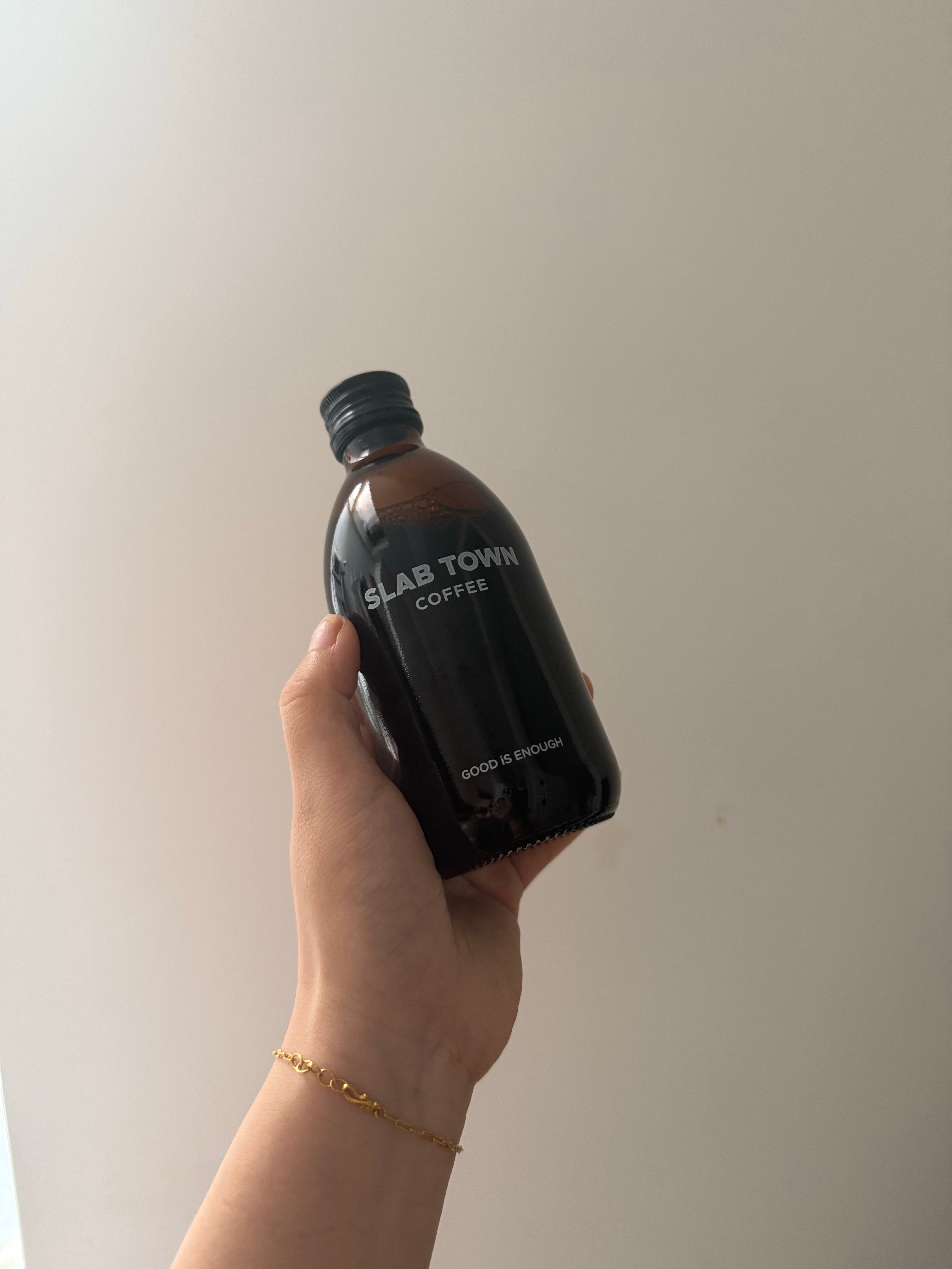 起了 拿杯咖啡健身两小时先[嘻嘻] ​​​