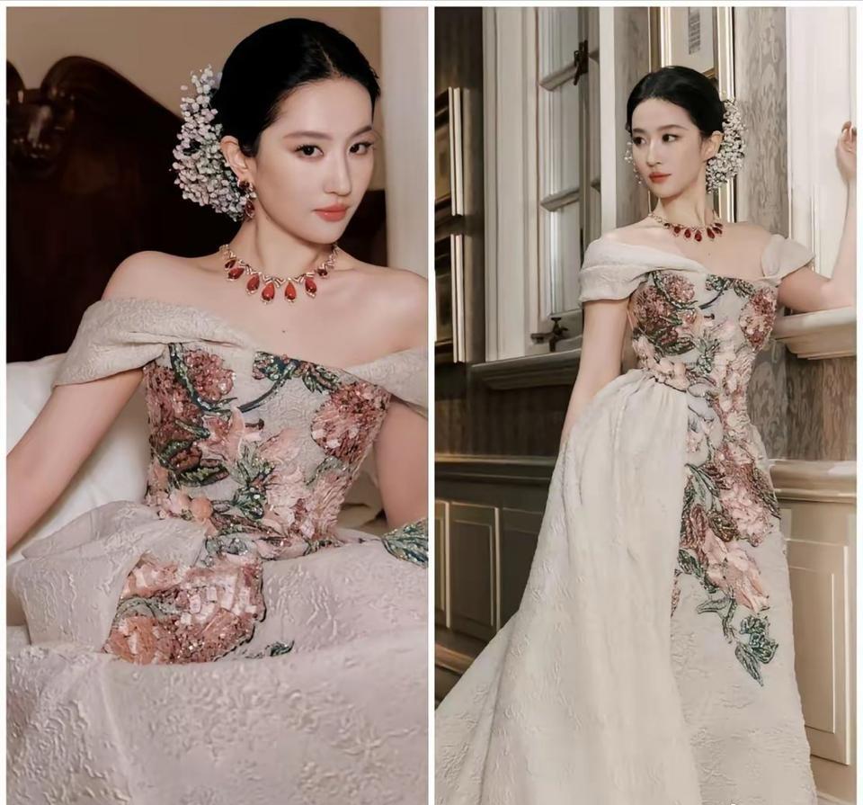 刘亦菲红毯上没穿一身花，头顶却开出一片海——那是泉州非遗蟳埔女用真丝缠花手工编织