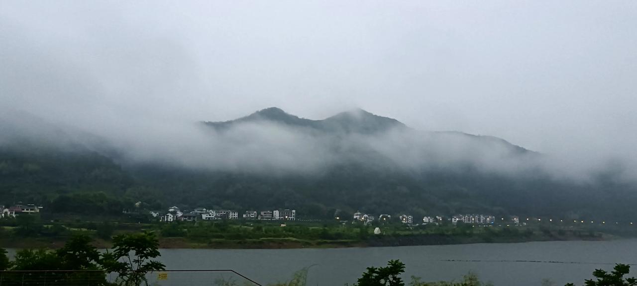 烧钱的只是寂寞，免费的才是风景。