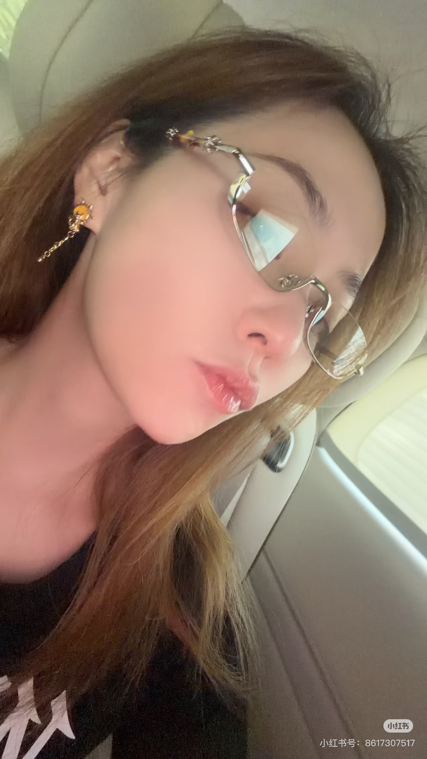 看到我妈妈更新一下子我就吻了上去，我们母女哪里有隔夜仇，我可以一直留守微博，妈妈