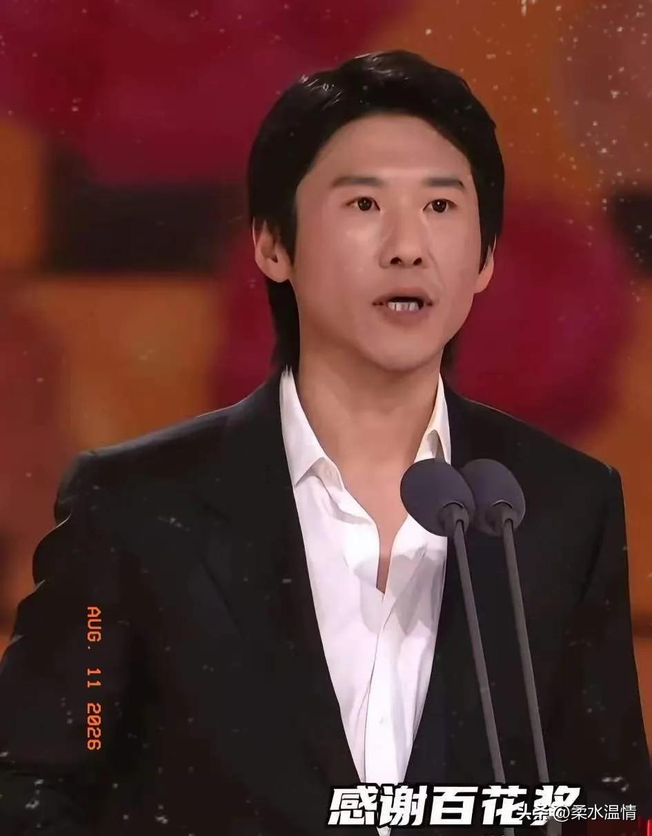 明眼人其实都看得出来，王骁真的太不对劲了。他都已经48岁了，难道没人告诉他，拿了