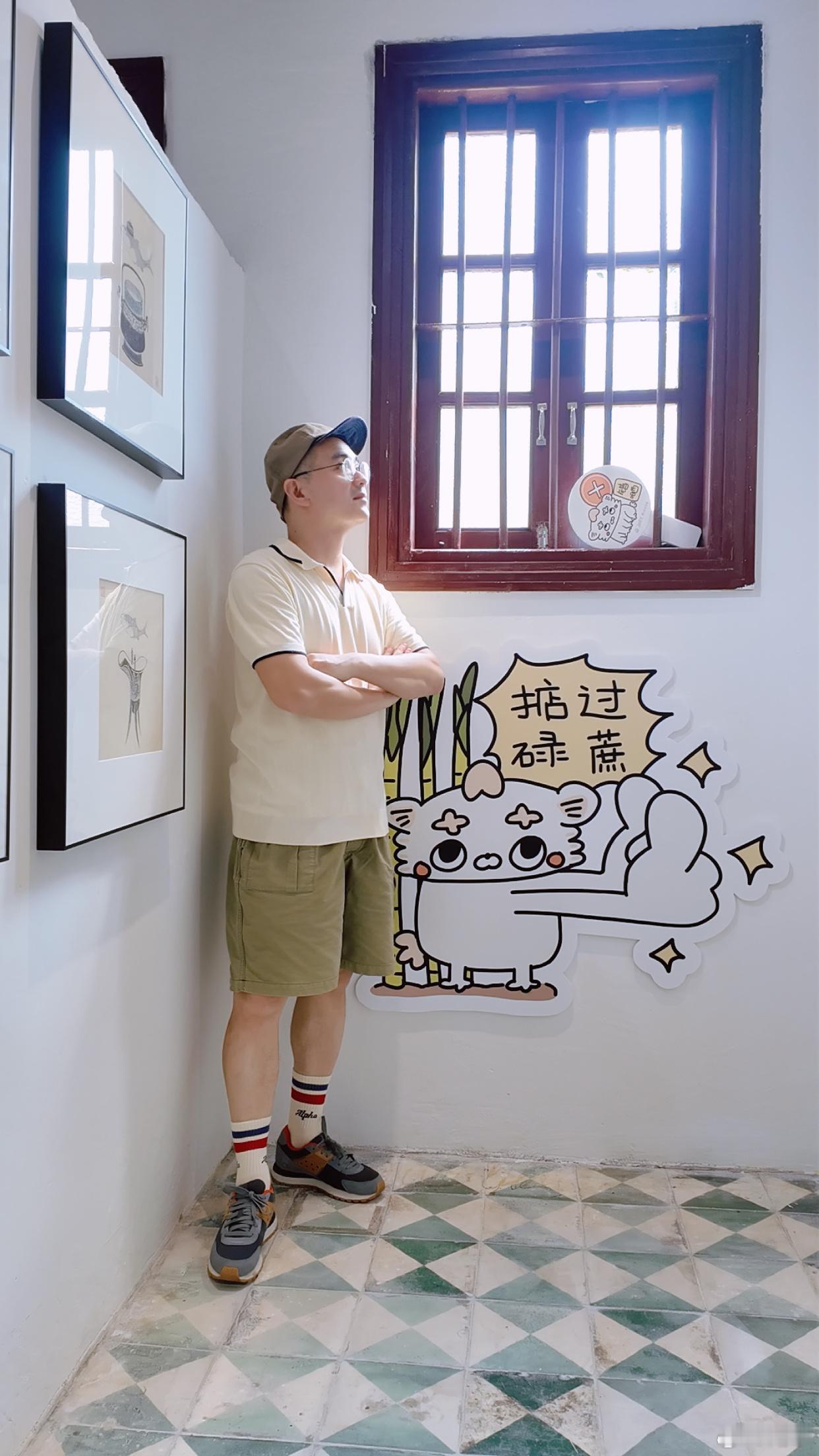周末去哪儿 躲进永庆坊十六甫小楼‌，重拾鲜活的西关记忆。第三届“荔萌·荔湾青年艺