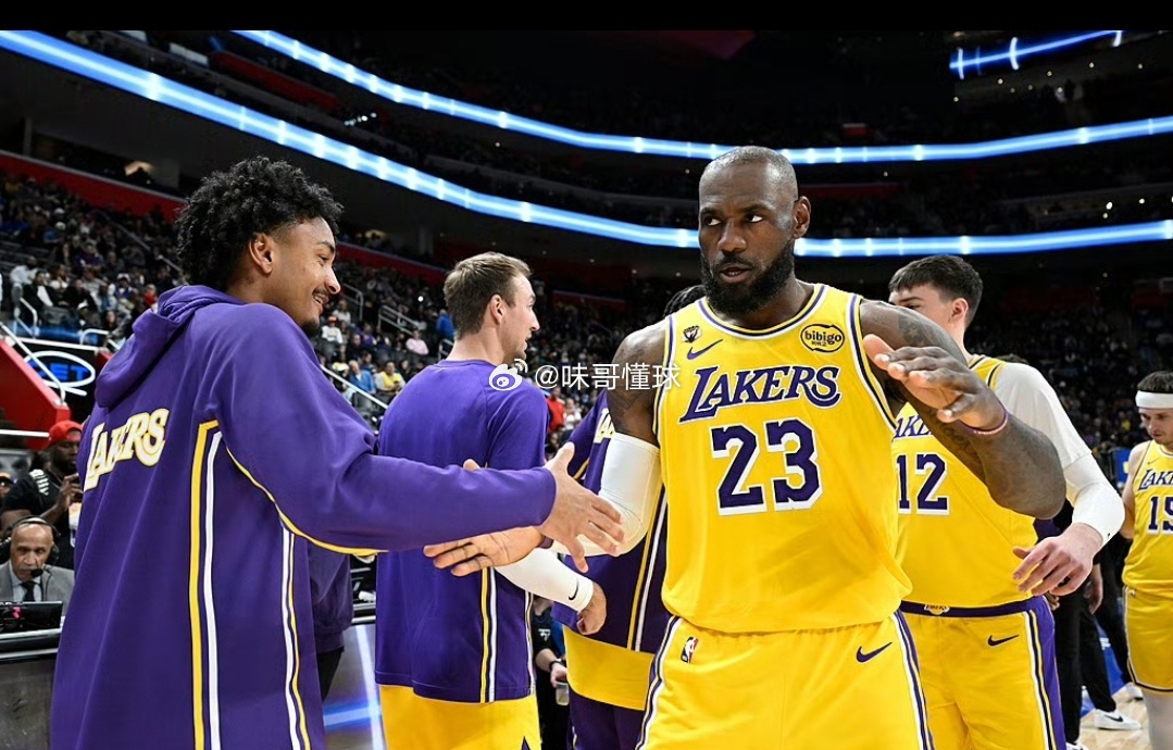 詹姆斯半场0分雷迪克：球队的战绩与队员们的健康同步，保持阵容的完整很关键在今日结