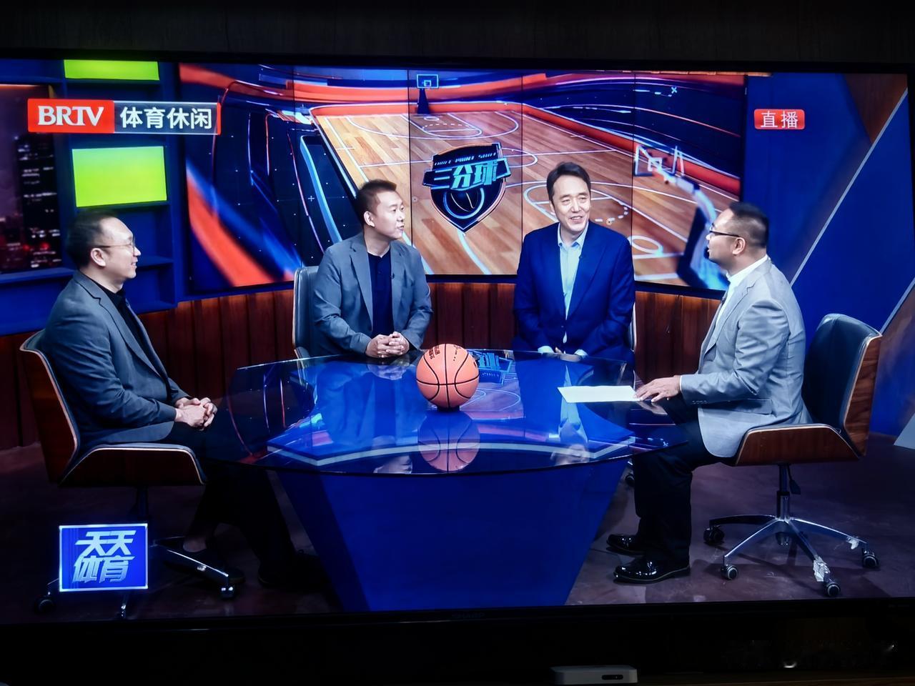 CBA季后赛北京北汽VS上海久事G2之后，北京电视台体育频道的“三分球”节目，主