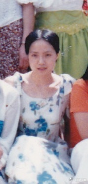 毕业30年，弹指一挥间。一杯为青春，一杯为中年。 