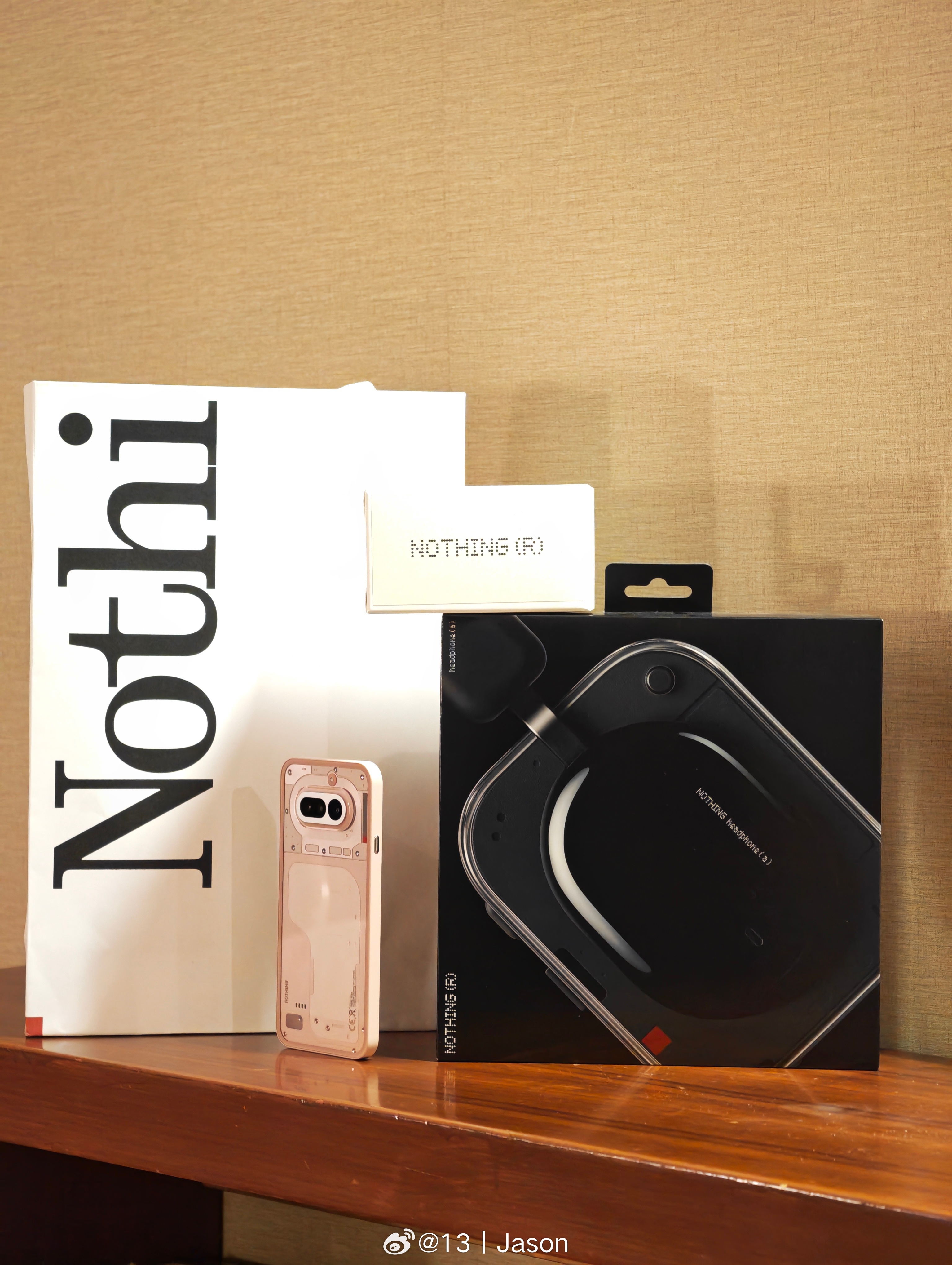 Nothing 的  Headphone (a)头戴耳机系列已正式开售，首销 1