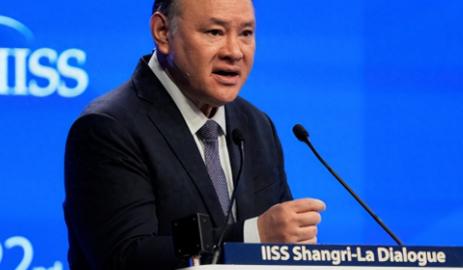 中国不给的地，菲律宾直接抢，特奥多罗造谣还不够，如今更是损招频出。中方好言相劝，