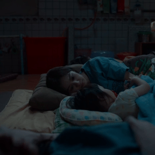 这影评一看就是阿信自己写的 阿信发长文夸《阳光女子合唱团》，认真写影评推荐还提醒