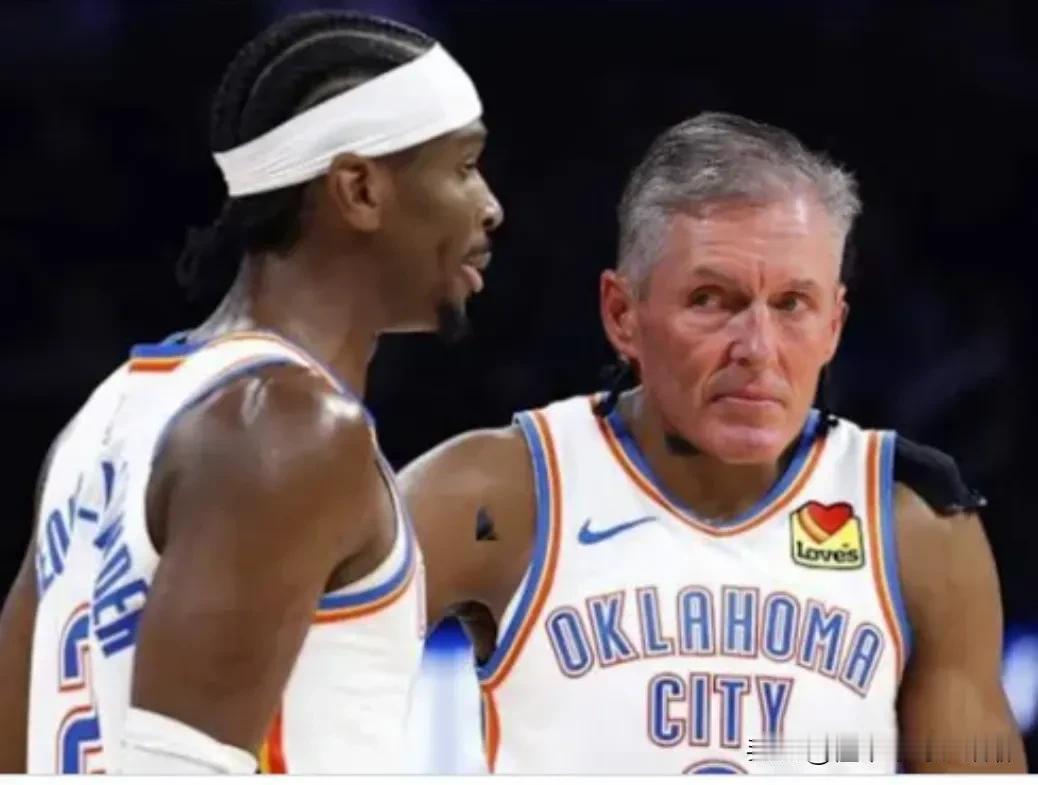 这绝对是NBA历史最强双人组，没有之一
不管前面对手领先多少，最后他们两人
联合