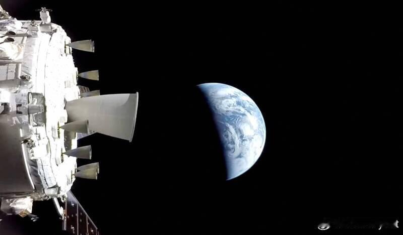 阴谋论发酵！“阿尔忒弥斯2号”画面引争议，网传“NASA用AI造假”海外新鲜事阿