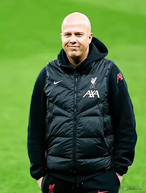 利物浦怎么办？只有天知道了。换掉斯洛特，可能能解决一些士气问题。但是换成任何一个