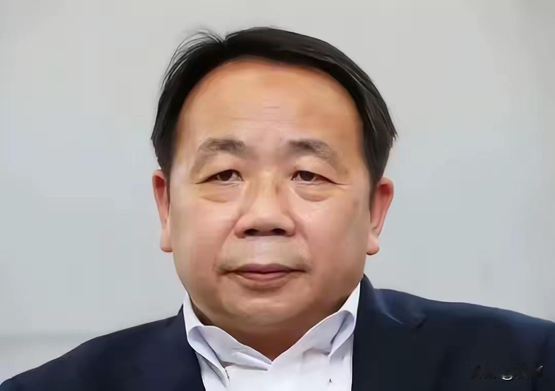 一句踏上台湾的国土，全网炸锅了
汉奸石平是彻底把国人激怒了
竟然还说没有人可以指