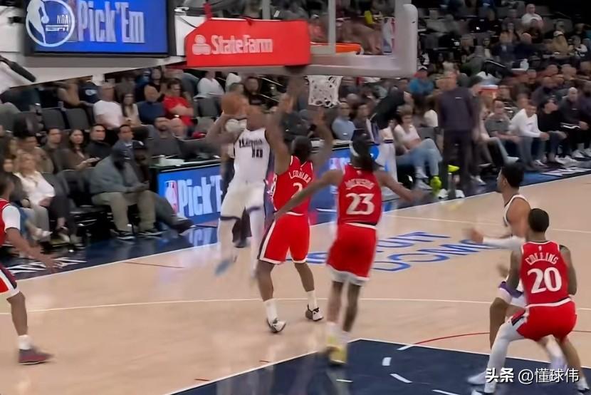 早日康复！德罗赞谈伦纳德：

“他受伤了。”

“这是我们最不希望看到的。”
