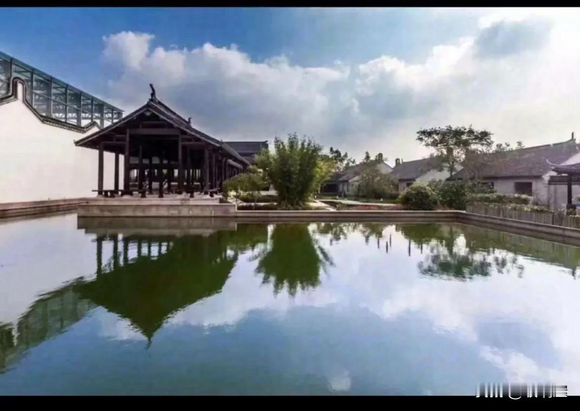 今天没什么心情写头条，心都在股市那边了，随着指数潮起潮落。今天上交所上午和下午都