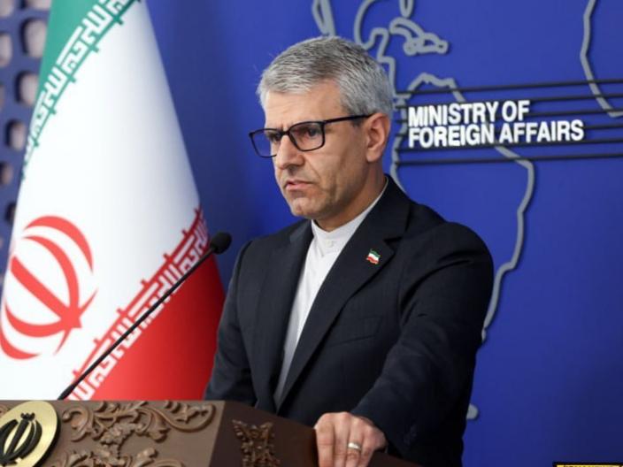 伊朗宣布浓缩铀绝不外运！
 针对美方提出“将伊朗浓缩铀运往美国”的方案，伊朗外交