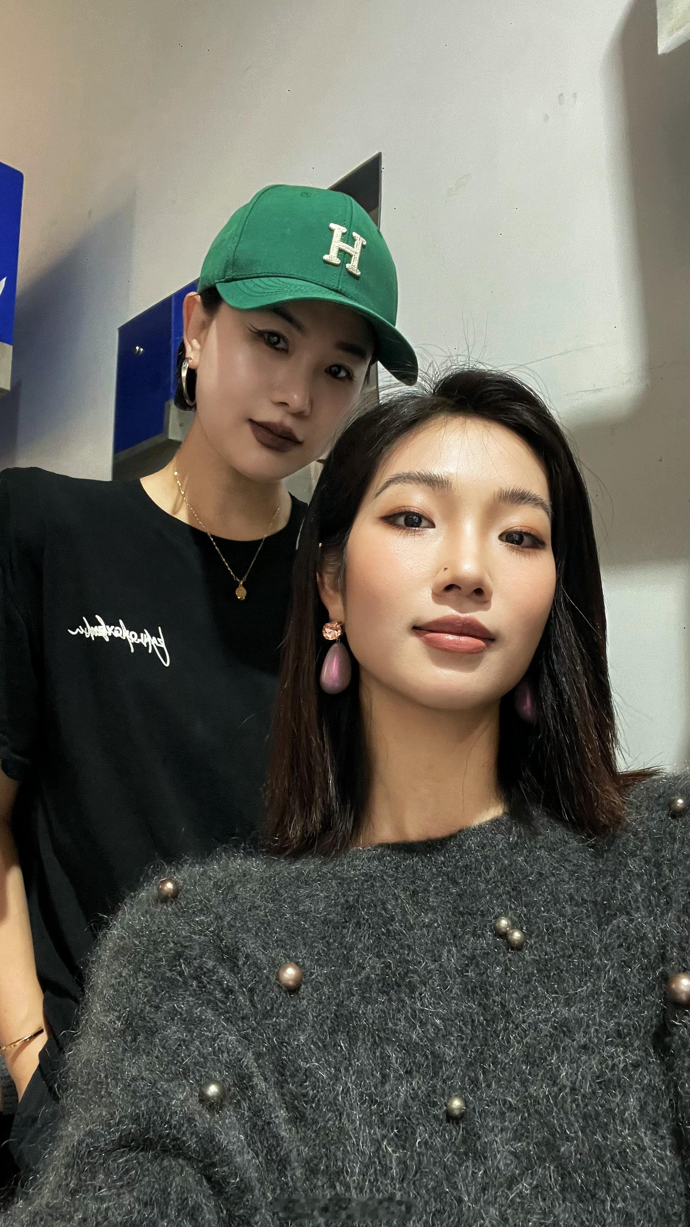 美丽觉醒计划给生活加点flow美妆 御姐骨相妆感拿捏高级钝感美～重在塑造面部骨感