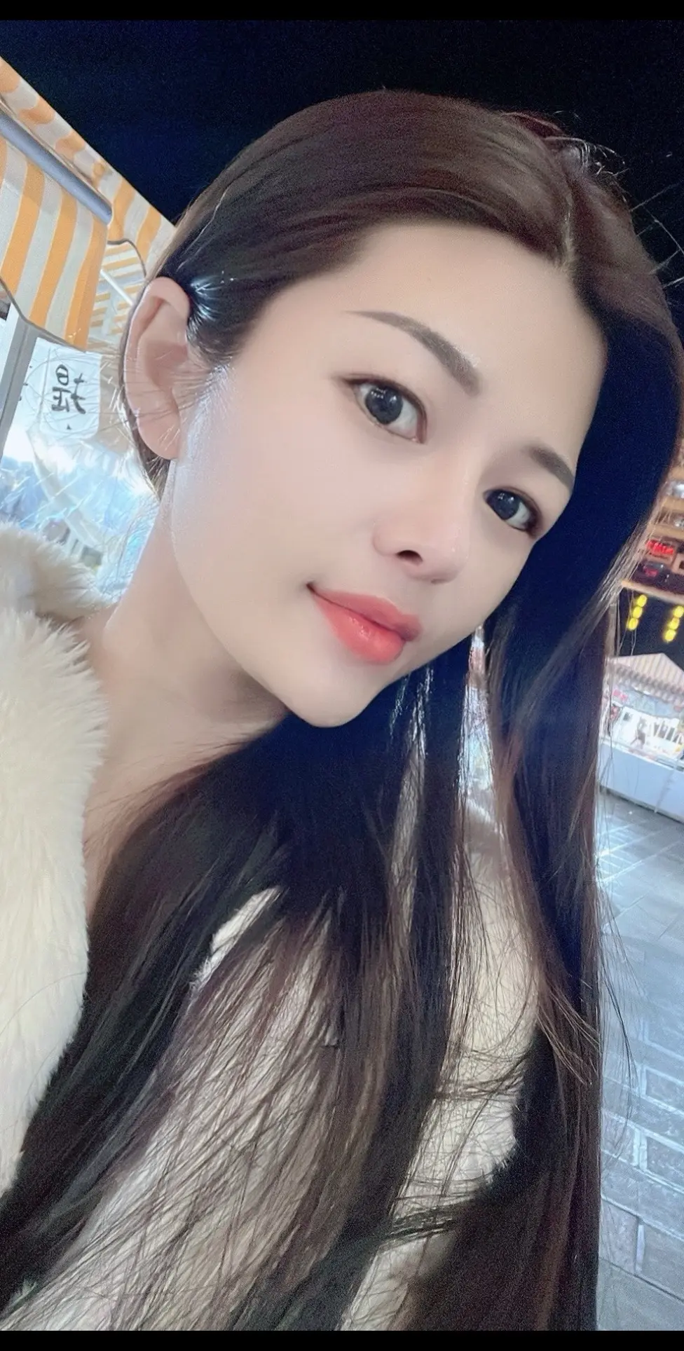 糟糕的从来不是生活，是我 ，是这一无所有的年纪，时而迷茫 ，时而清醒 。