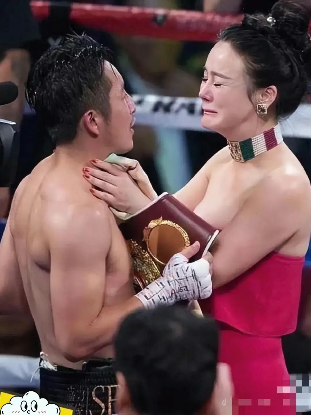 拳王邹市明和妻子冉莹颖
是不会离婚的

冉莹颖又漂亮又有才华，学历高，她选择嫁给
