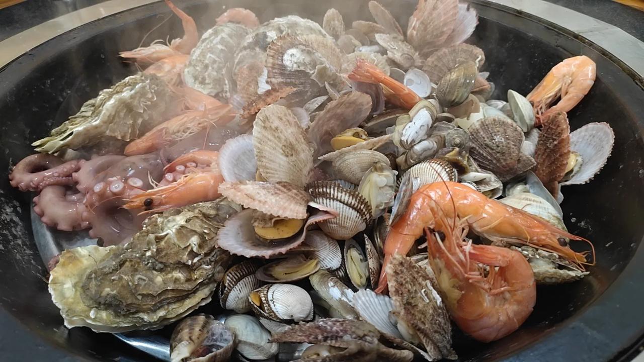 青岛必吃推荐海鲜锅