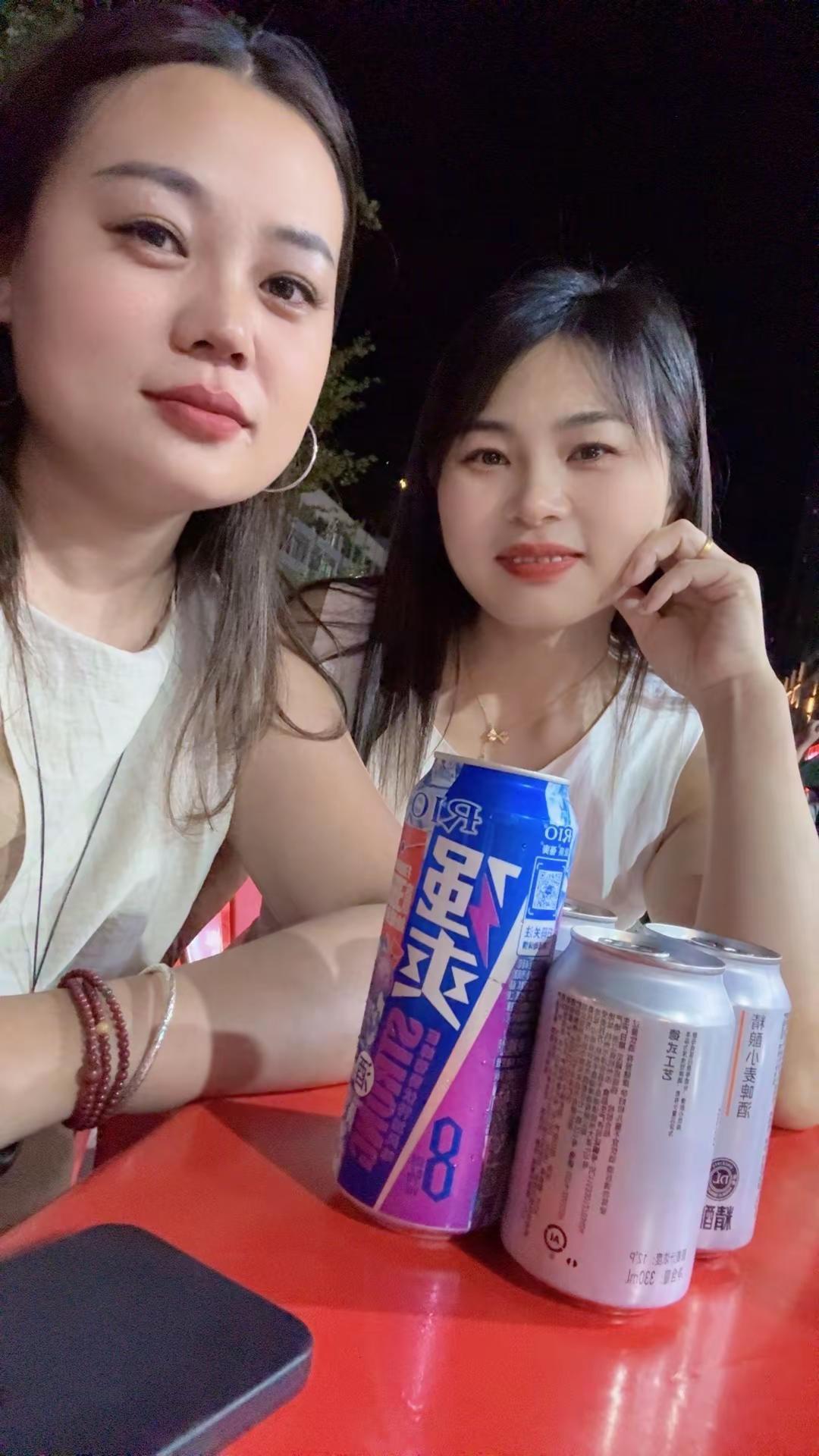 三台手机换机现场，下班喝点