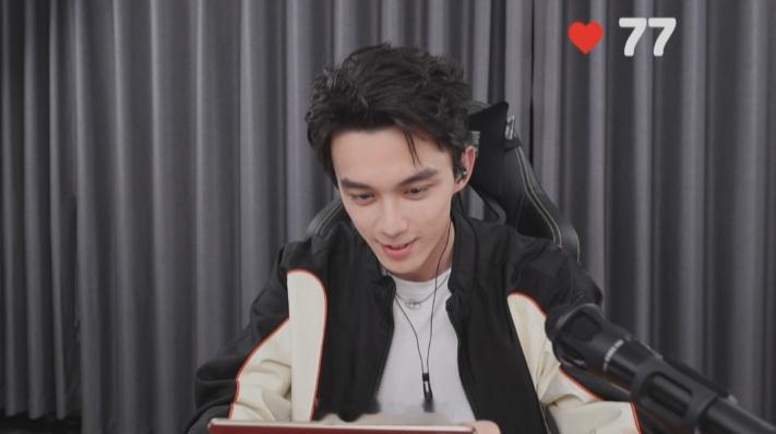 吴磊游戏直播首秀一整个化身热血电竞少年，太有竞技感啦。