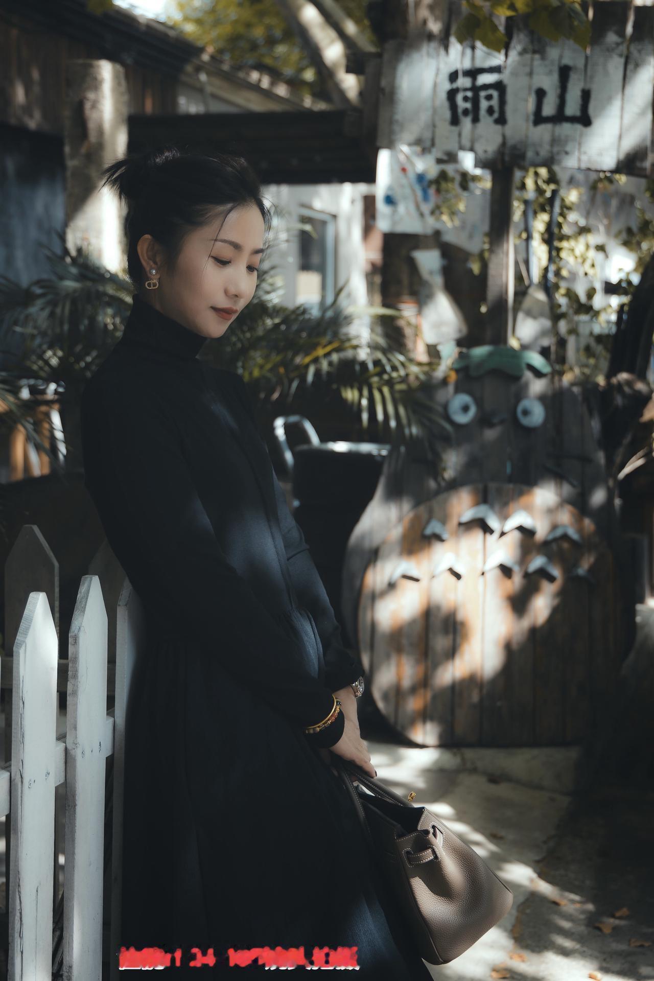 冬日氛围人像，采用佳能RF 24-105镜头拍摄佳能 摄影 人像 街拍