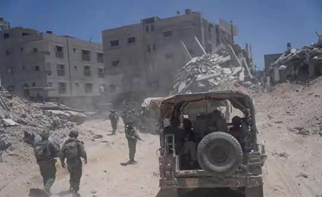 ​以色列军队忙得不可开交，刚刚停止完对伊朗的战争行为，进入一种歇战的状态。这时候