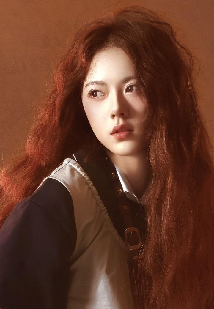 欲扬先抑哪里有什么欲扬先抑 有的是敢尝试的勇气和敢表达的底气 百变miu女郎就是