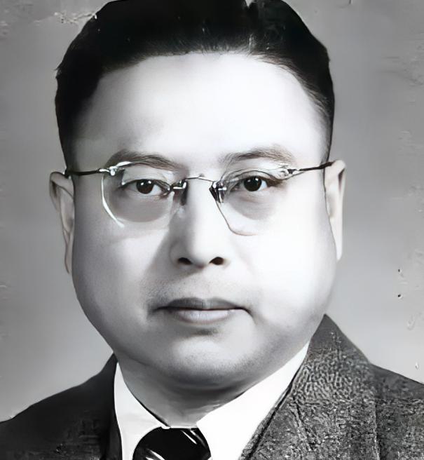 1949年，黄竞武被捕，敌人见他不屈服，就把他活埋。当泥土将他全部埋没时，敌人正