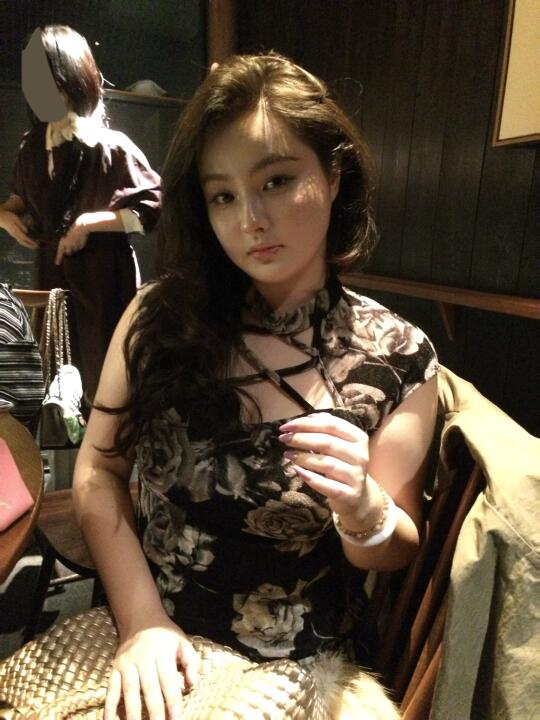 放弃幼态审美 成为气质女人