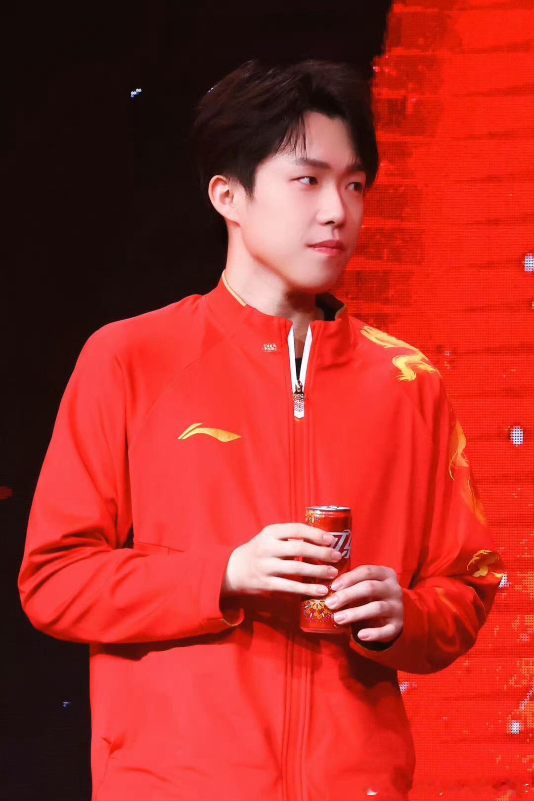 📷王楚钦｜侧颜❤️🔥   