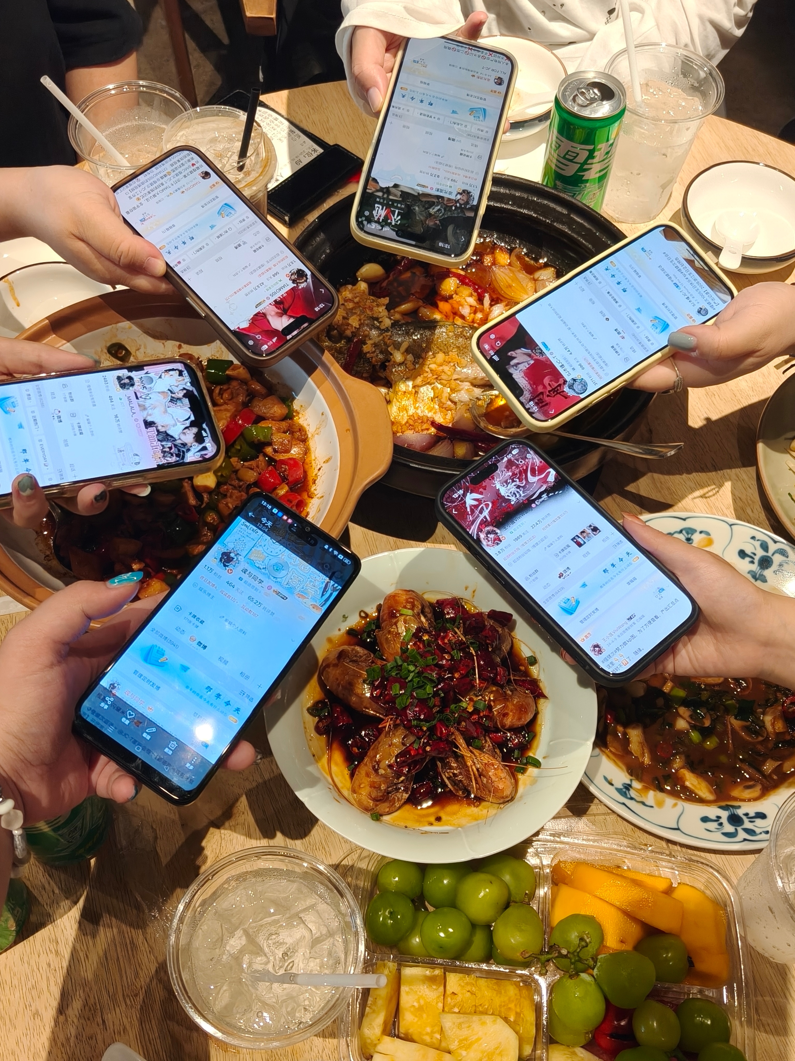 TIAMO团建就是最开心的👻很荣幸和大家一起为影帝效劳[收到]​​​