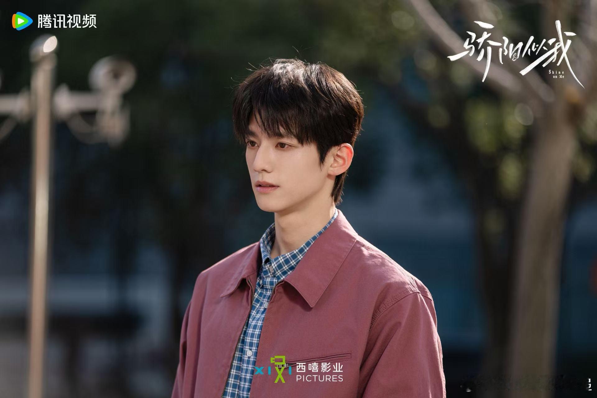 失眠了骄阳似我能不能全责 顾漫真的太会写细节了。从聂曦光第一次进公司的局促，到后