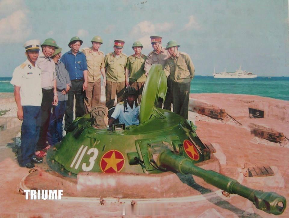 2000年代后期，越南PT-76炮塔被用作南沙群岛的固定式岸炮。南海烽火问鼎计划