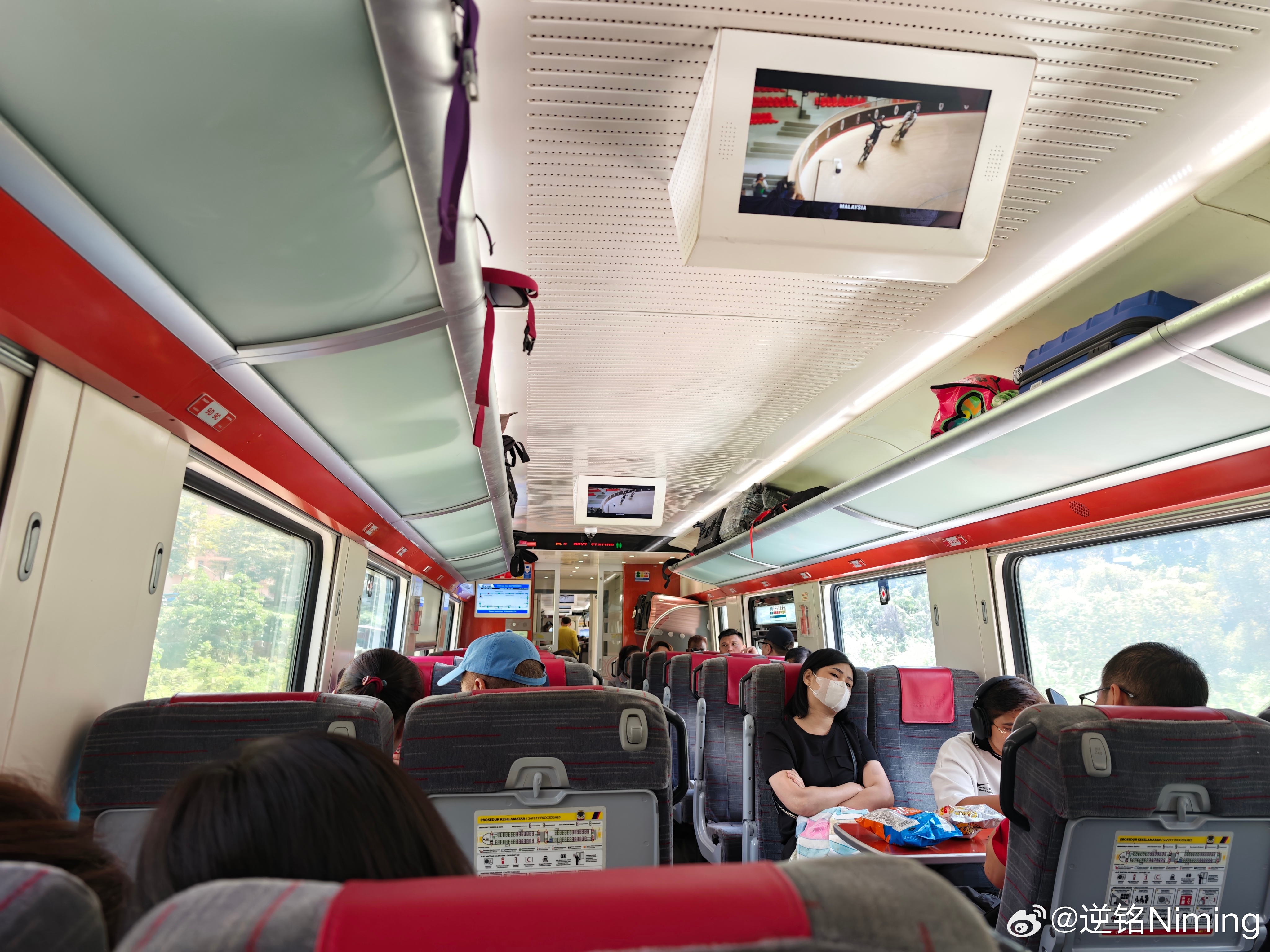马来西亚的动车，和国内还挺像的