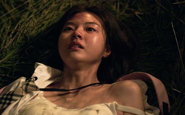 一个专家说：“但凡有点姿色的已婚女人，自己愿意的话，都不止一个男人，这不是女人魅
