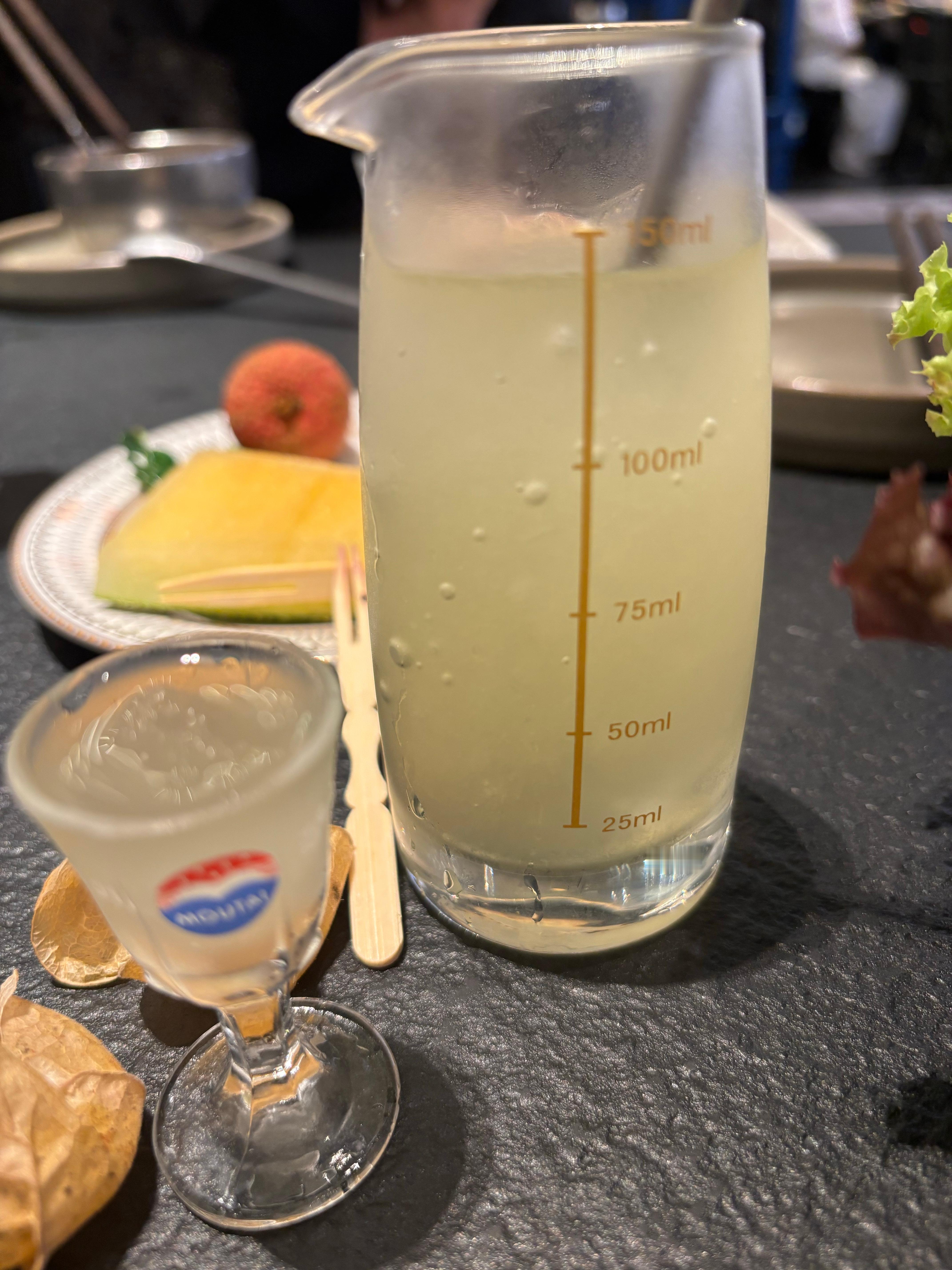 这个非遗酸汤养生火锅不错～吃饱睡觉觉💤 