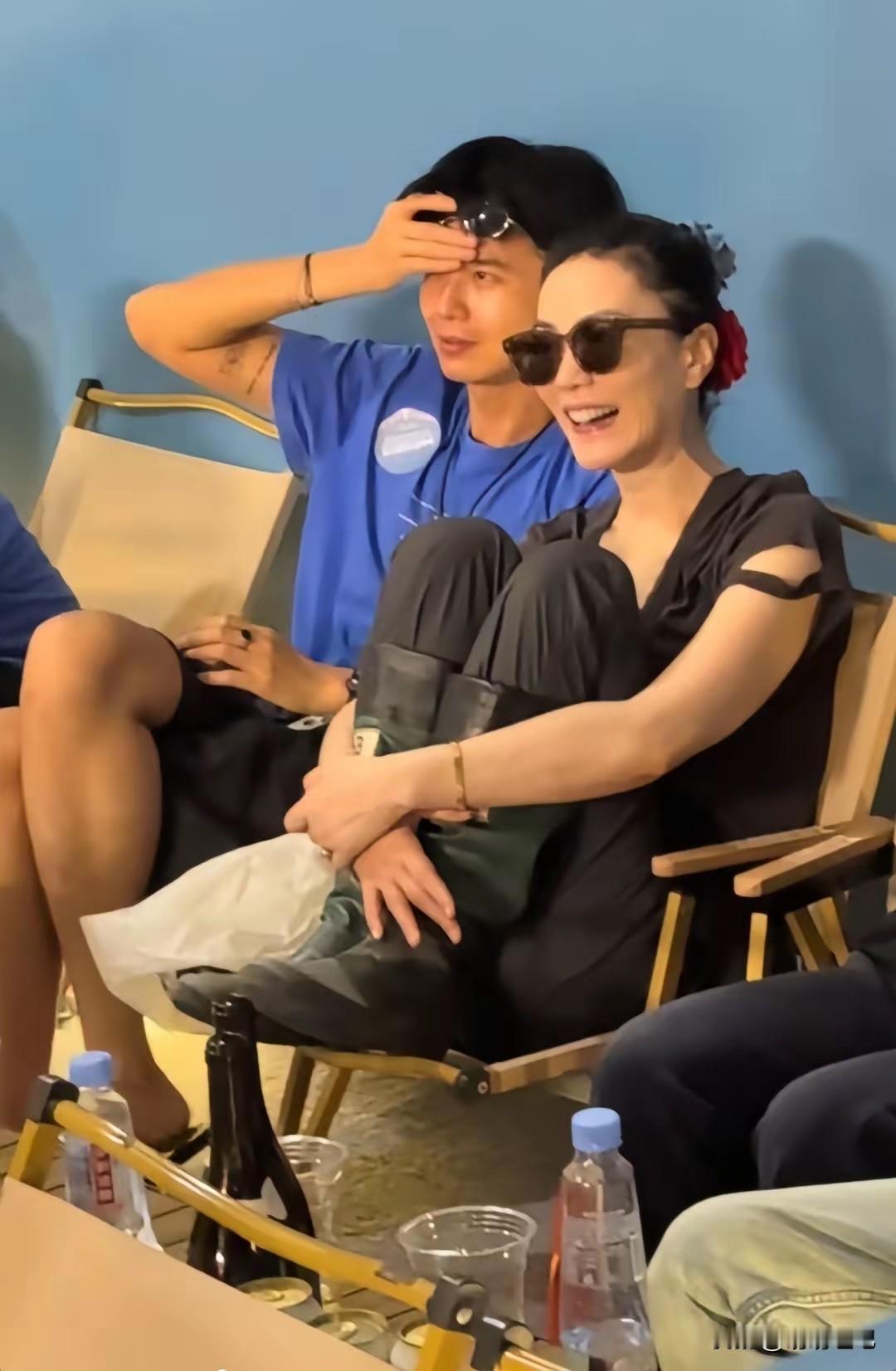 终于理解王菲了，她不结婚是有原因的，不是她不爱谢了，而是有男闺蜜陪在身边，提供了